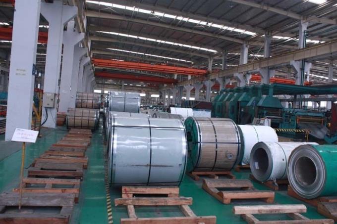 316/316L hanno laminato a freddo/bobina laminata a caldo LISCO dell'acciaio inossidabile una larghezza di 1000 - 1500 millimetri
